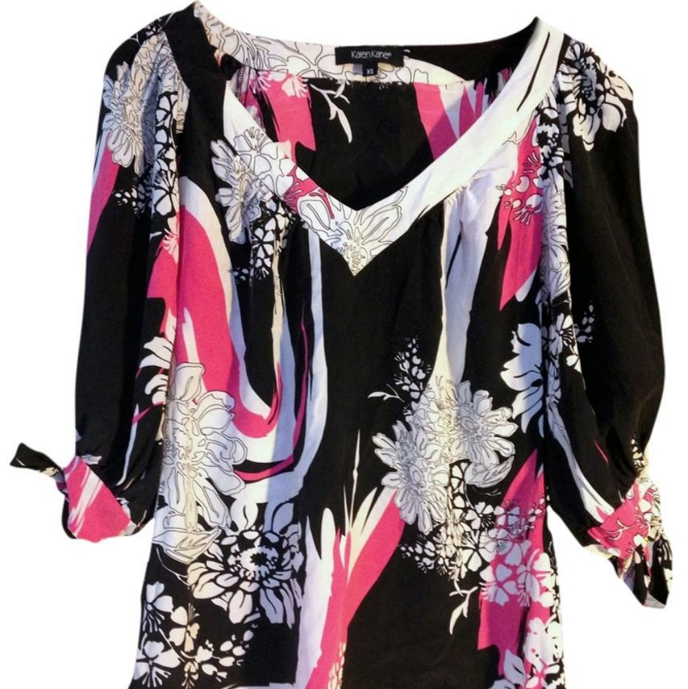 Karen Kane 3/4 tied sleeve blouse